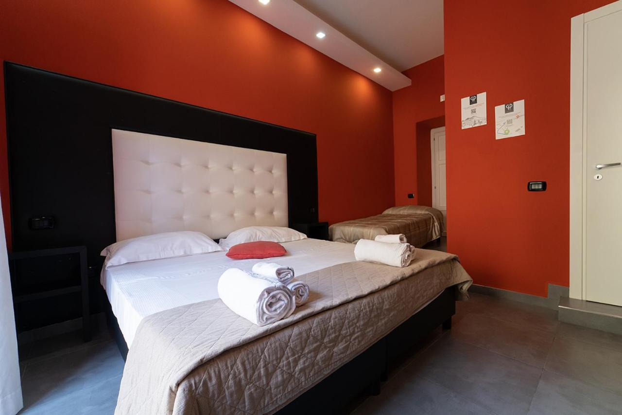 Готель Royal House Napoli Centro, By Clapa Group Екстер'єр фото