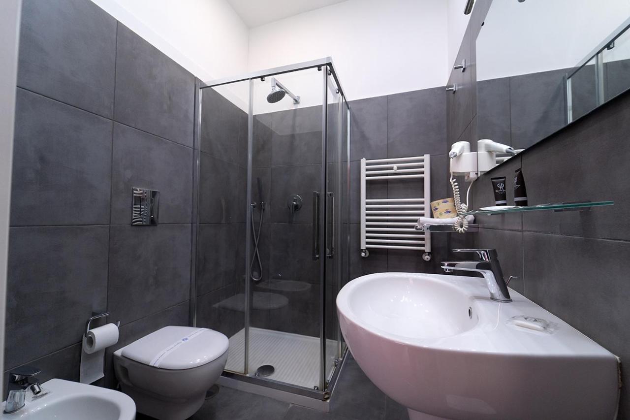 Готель Royal House Napoli Centro, By Clapa Group Екстер'єр фото