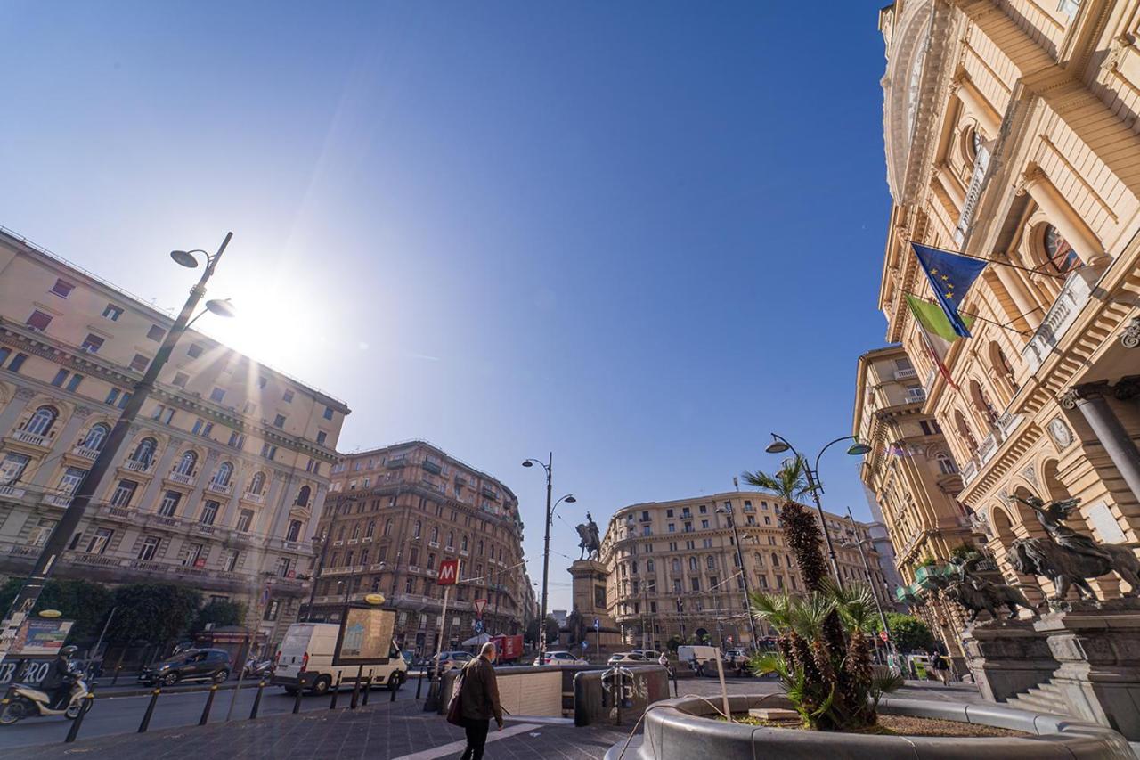 Готель Royal House Napoli Centro, By Clapa Group Екстер'єр фото