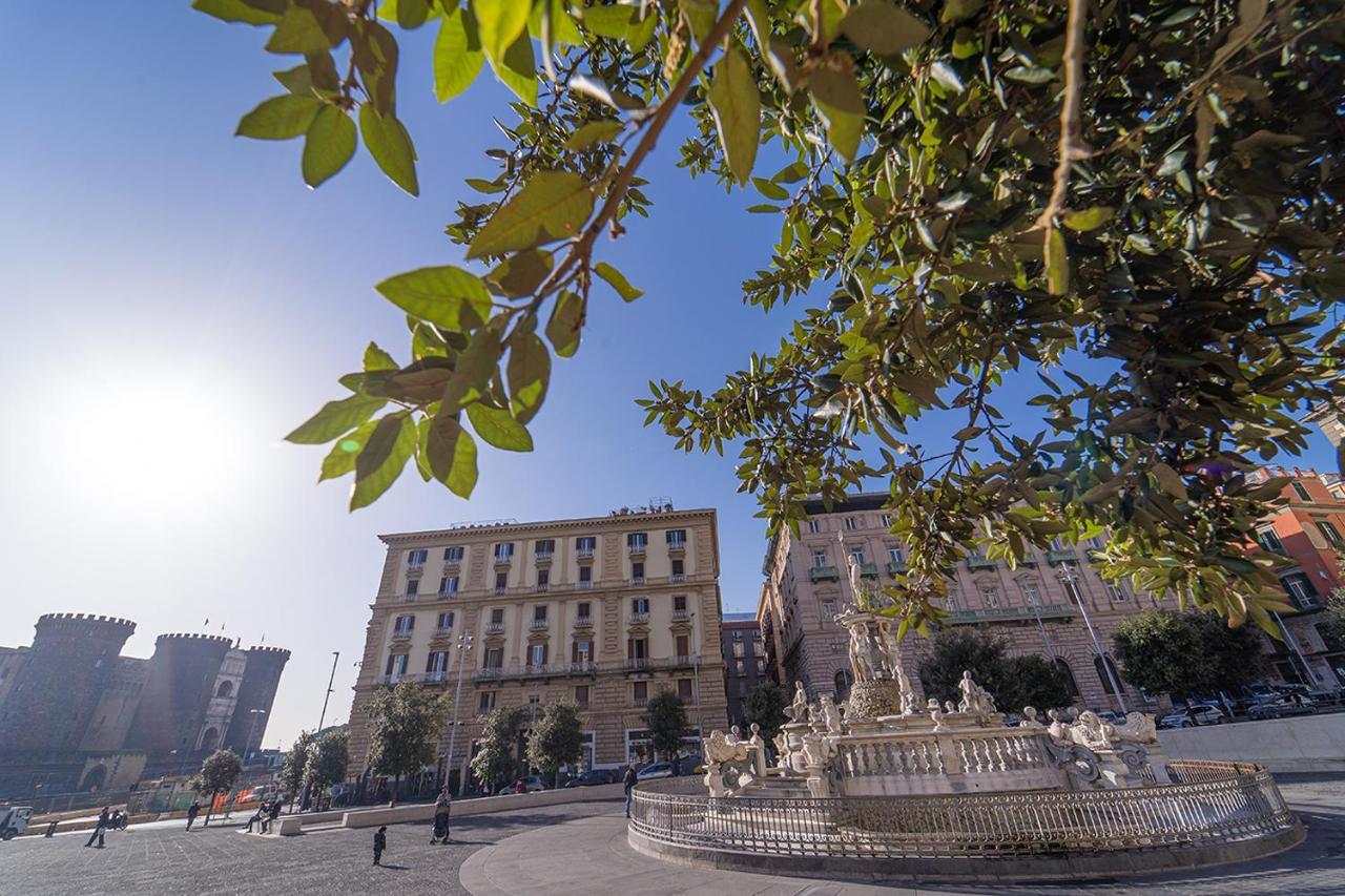 Готель Royal House Napoli Centro, By Clapa Group Екстер'єр фото