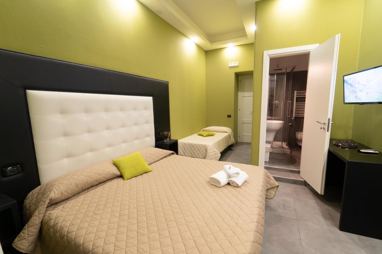 Готель Royal House Napoli Centro, By Clapa Group Екстер'єр фото