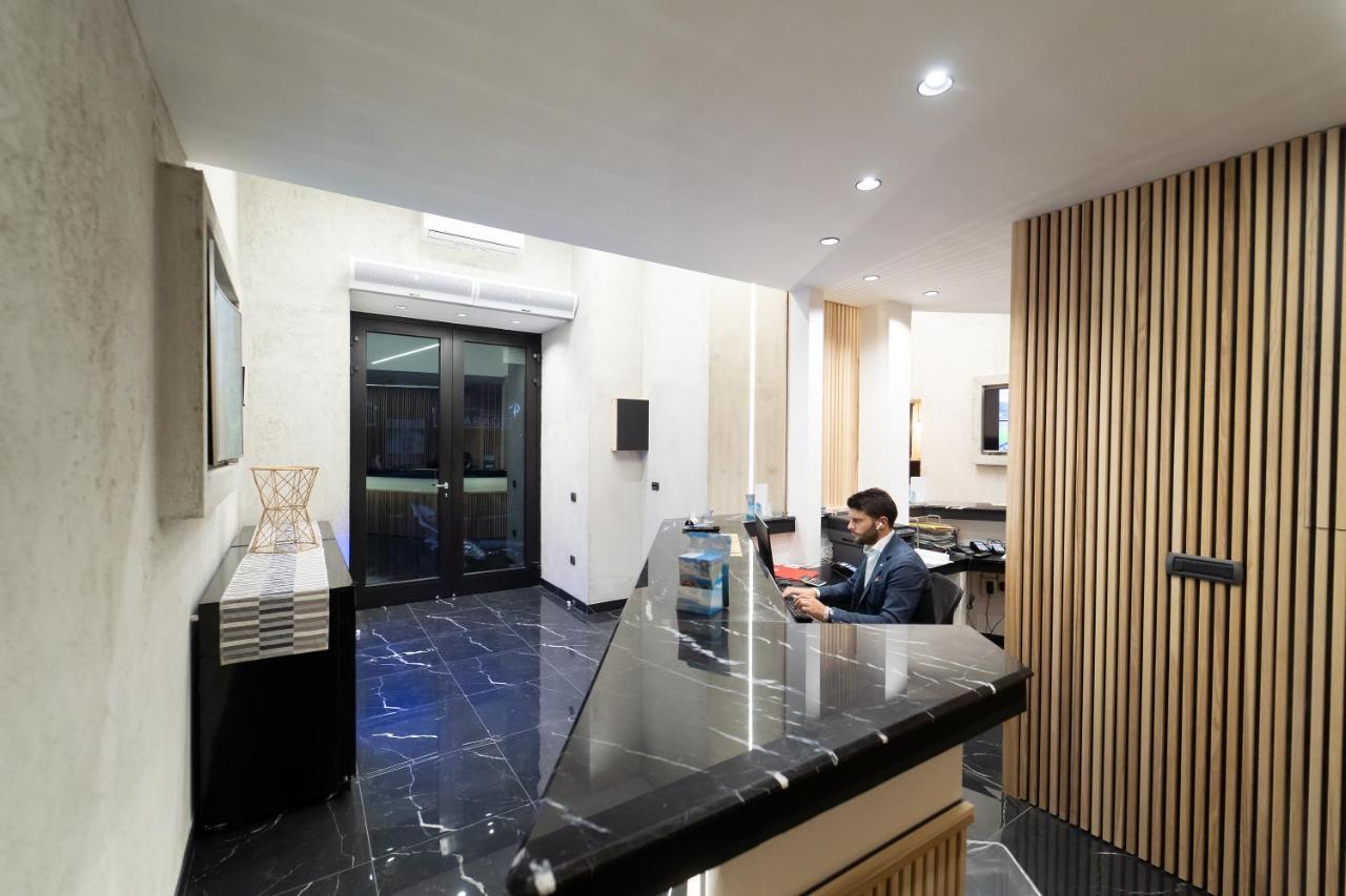 Готель Royal House Napoli Centro, By Clapa Group Екстер'єр фото