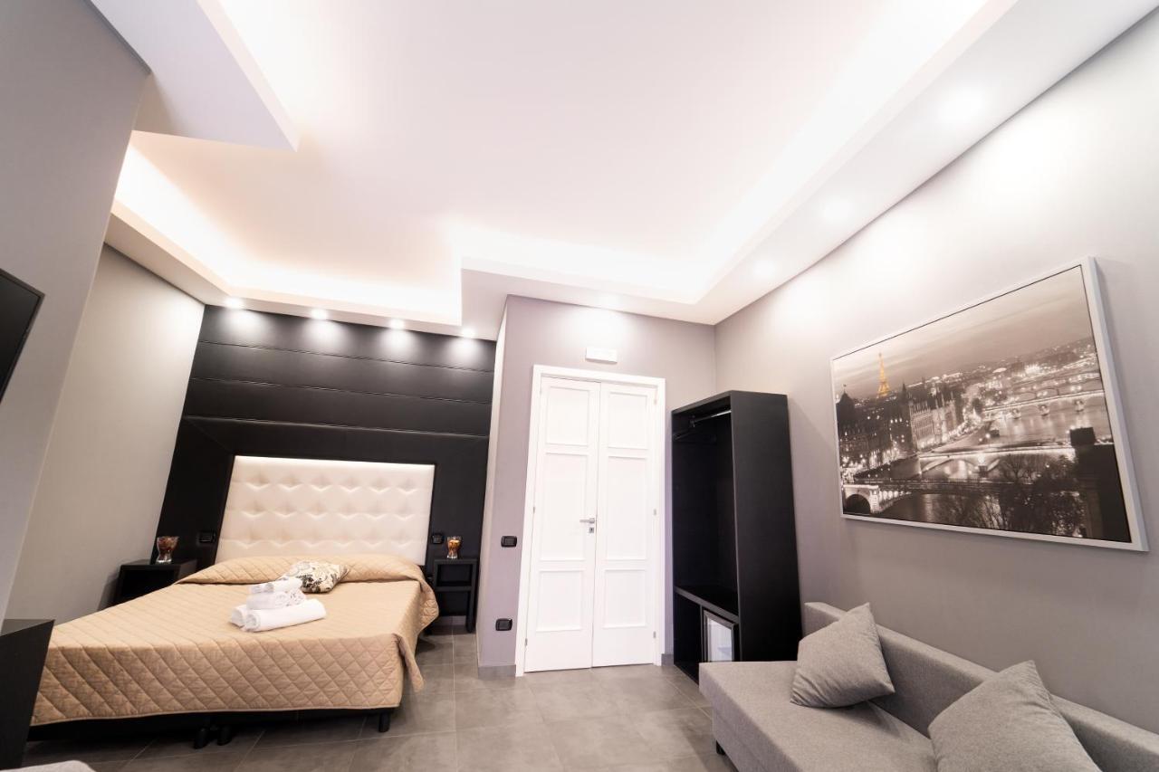 Готель Royal House Napoli Centro, By Clapa Group Екстер'єр фото