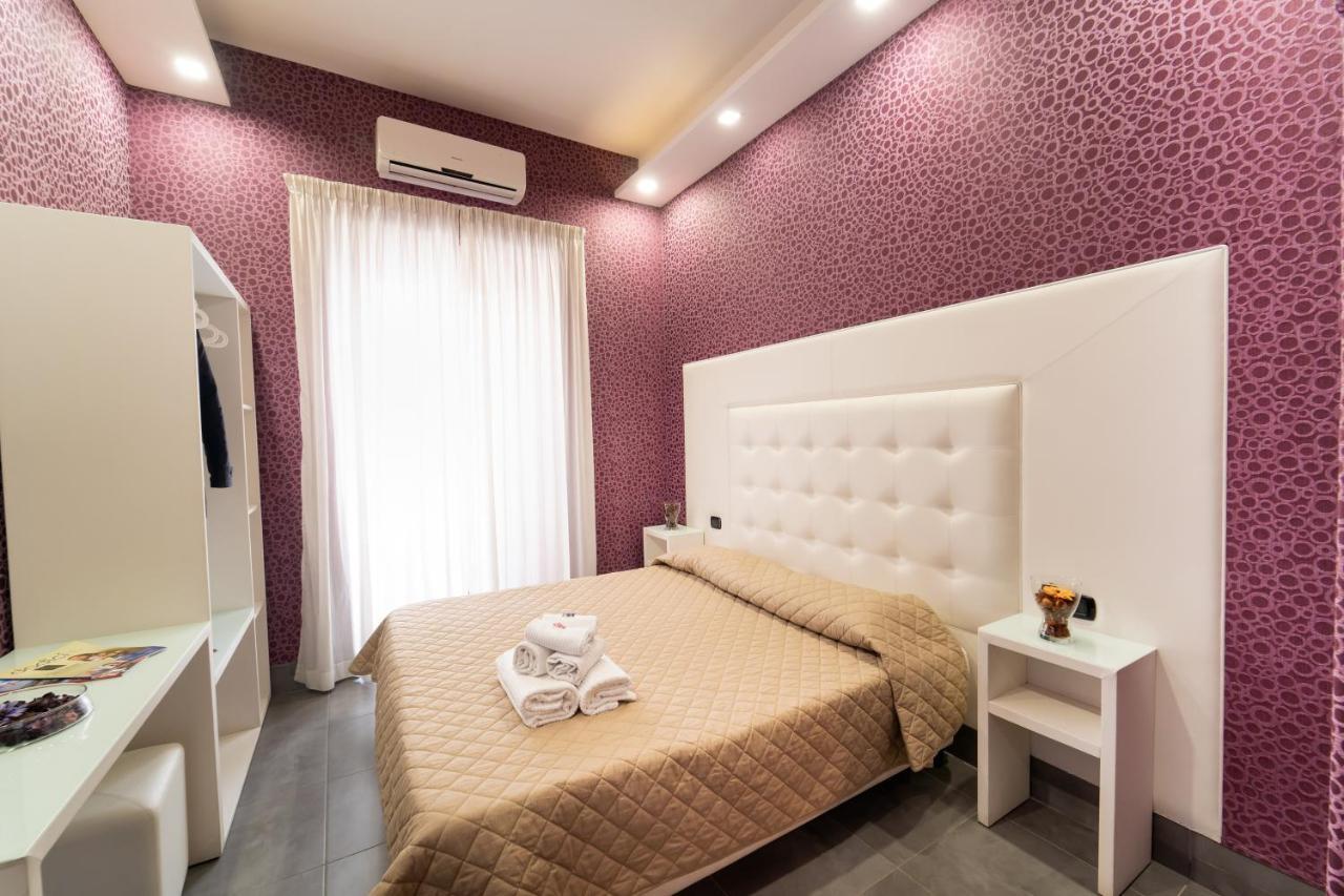 Готель Royal House Napoli Centro, By Clapa Group Екстер'єр фото