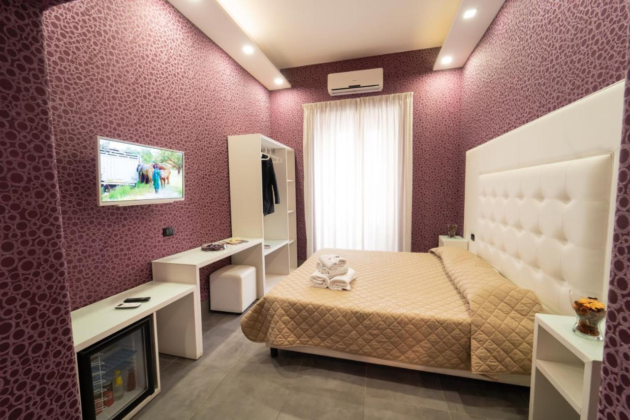Готель Royal House Napoli Centro, By Clapa Group Екстер'єр фото